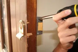 Locksmith Key Store Roselle, IL 630-823-0343 - lock-opening